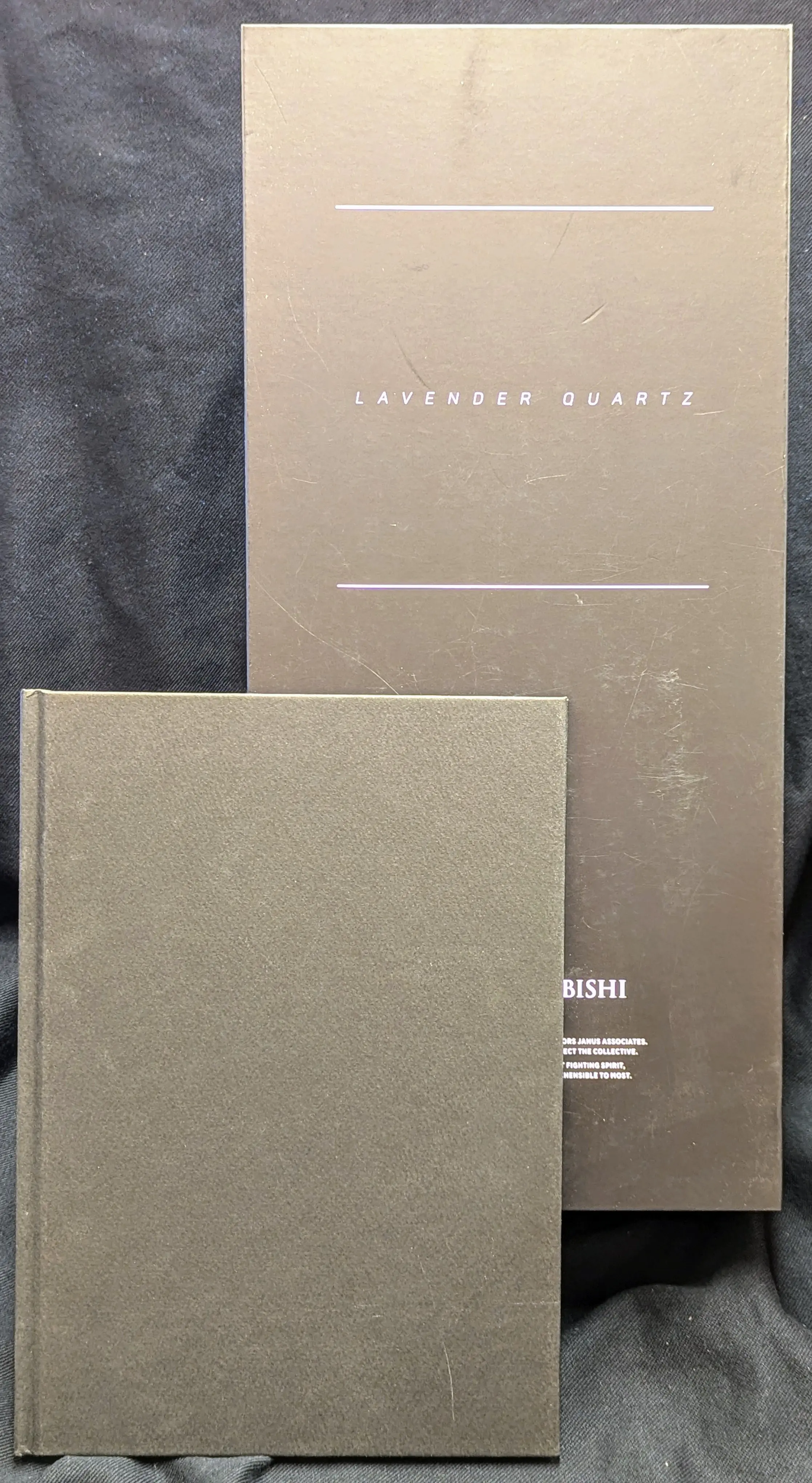 Figure - Lavender Quartz / Torabishi Lana