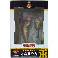 Figure - Urusei Yatsura (Those Obnoxious Aliens) / Lum
