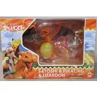 G.E.M. - Pokémon / Pikachu & Charizard