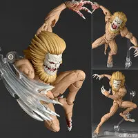 Revoltech - Shingeki no Kyojin (Attack on Titan)