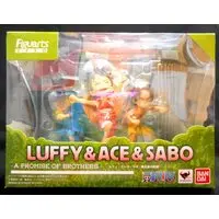 Figuarts Zero - One Piece / Luffy & Sabo & Ace