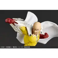 Revoltech - One Punch Man / Saitama