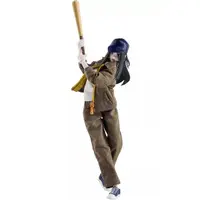 Figure - Yi Ren Zhi Xia  (The Outcast)