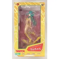 ARTFX J - Urusei Yatsura (Those Obnoxious Aliens) / Lum