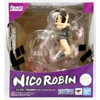 Figuarts Zero - One Piece / Nico Robin