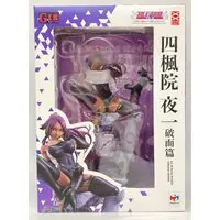 G.E.M. - Bleach / Shihouin Yoruichi