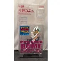 Figure - MON-SIEUR BOME COLLECTION