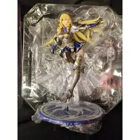 Figure - Walkure Romanze / Celia Cumani Aintree