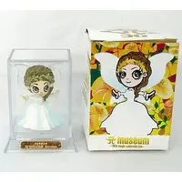 Figure - Ayumi Hamasaki