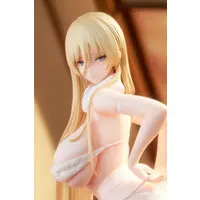 Azur Lane Bismarck Unpacked Surprise Ver. 1/7 Complete Figure