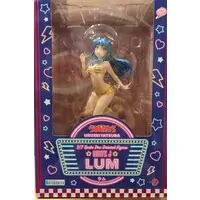 ARTFX J - Urusei Yatsura (Those Obnoxious Aliens) / Lum