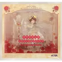 Figure - Atelier Sophie / Sophie Neuenmuller