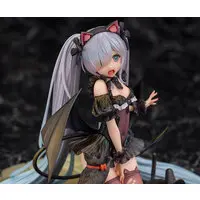 Azur Lane Janus Fright-Night Scaredy-Cat ver. 1/7 Complete Figure