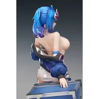 Azur Lane St. Louis: Race Queen Ver. 1/7 Complete Figure