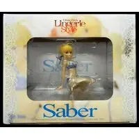 Fate/stay night / Artoria Pendragon (Saber)
