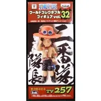 World Collectable Figure - One Piece / Portgas D. Ace