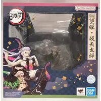 Figuarts Zero - Demon Slayer: Kimetsu no Yaiba / Gyuutarou & Daki