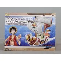 Prize Figure - One Piece / Thousand Sunny
