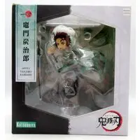ARTFX J - Demon Slayer: Kimetsu no Yaiba / Kamado Tanjirou