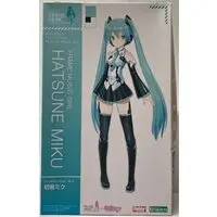Plastic model - VOCALOID / Hatsune Miku
