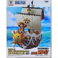 World Collectable Figure - One Piece / Thousand Sunny