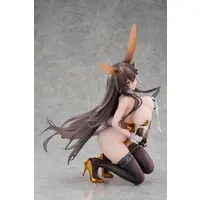 Azur Lane Chikuma -Premium Prize on the Table ver.- 1/4 Complete Figure